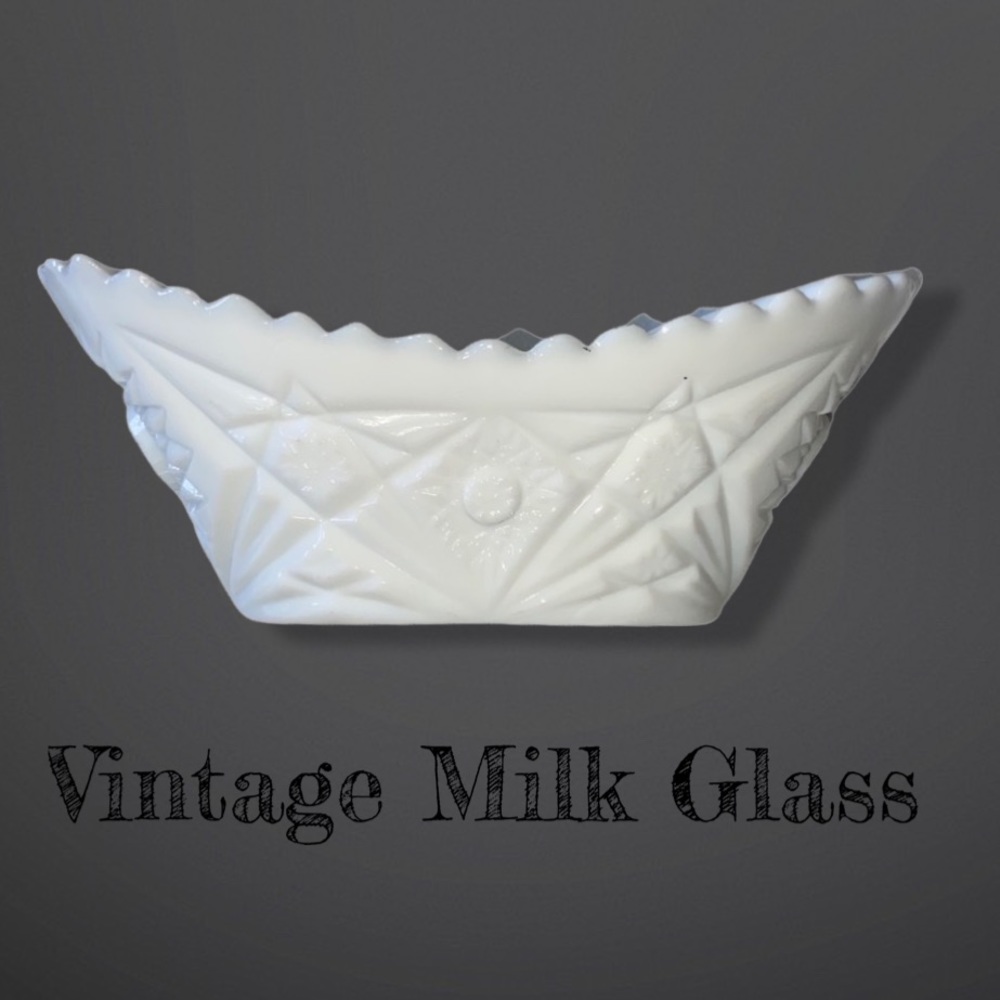 Vintage Oval White Milk Glass Serving Bowl, Sawtooth, Hobstar ,L.E Smith